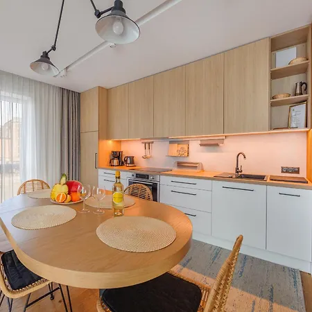 Marina View - Yacht Park Premiere Appartement